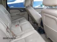 ✅ 2012 Chevrolet Suburban LTZ • VIN: 1GNSKKE70CR186859 • Lot: 43635782. Wystawiony na IAAI z przebiegiem 168 589 mil. Bezpłatny archiwum sprzedaży aukcyjnych z USA i szczegółowy raport historii pojazdu na DreamBid. Zdjęcie 8.