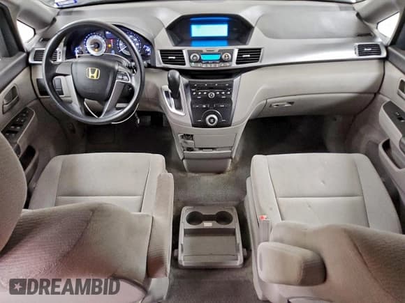 ✅ 2011 Honda Odyssey LX • VIN: 5FNRL5H25BB010240 • Лот: 91743005. Опубликован ранее на Copart с пробегом 132 107 миль. Бесплатный доступ к архиву аукционных продаж из США и подробный отчёт об истории автомобиля на DreamBid. Изображение 8.