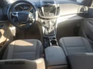 ✅ 2013 Ford Escape SE • VIN: 1FMCU9GX3DUC91631 • Lot: 92845155. Wystawiony na Copart z przebiegiem 82 253 mil. Bezpłatny archiwum sprzedaży aukcyjnych z USA i szczegółowy raport historii pojazdu na DreamBid. Zdjęcie 8.