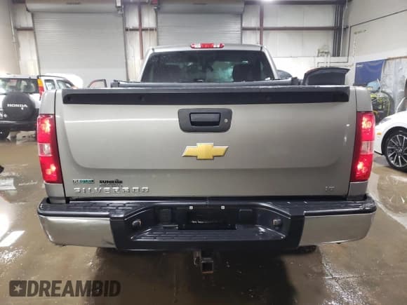 ✅ 2012 Chevrolet Silverado 1500 LT • VIN: 1GCNKSE0XCZ221318 • Lot: 45145345. Listed on Copart with 109,151 mi. Free auction sales archive from the USA and detailed vehicle history report at DreamBid. Image 6.