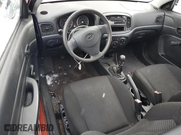 ✅ 2008 Hyundai Accent GS • VIN: KMHCM36C88U076649 • Лот: 43875655. Опубликован ранее на Copart с пробегом 119 102 миль. Бесплатный доступ к архиву аукционных продаж из США и подробный отчёт об истории автомобиля на DreamBid. Изображение 8.