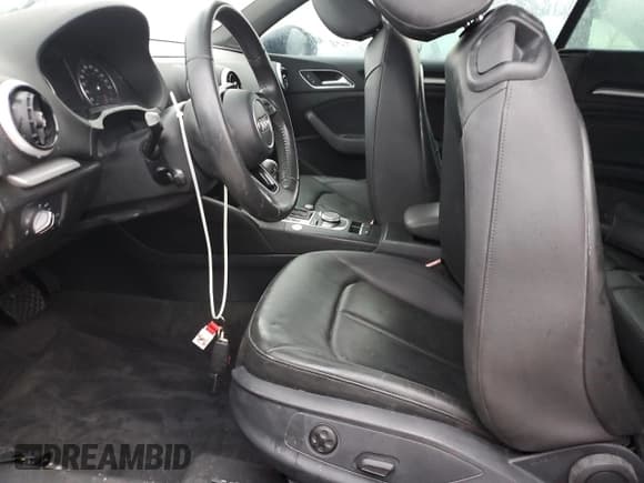 ✅ 2018 Audi A3 Cabriolet Premium • VIN: WAU6ULFF7J1009296 • Лот: 74480404. Опубликован ранее на Copart с пробегом Не указан. Бесплатный доступ к архиву аукционных продаж из США и подробный отчёт об истории автомобиля на DreamBid. Изображение 7.