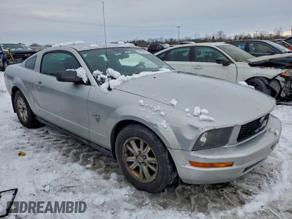 ✅ 2009 Ford Mustang • VIN: 1ZVHT80N495125584 • Лот: 94533995. Опубликован ранее на Copart с пробегом 136 571 миль. Бесплатный доступ к архиву аукционных продаж из США и подробный отчёт об истории автомобиля на DreamBid. Изображение 4.