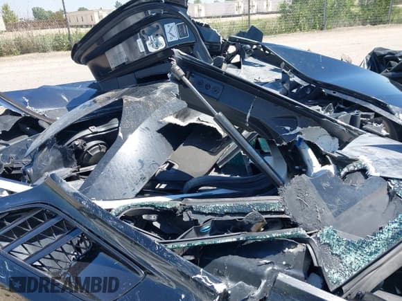 ✅ 2016 Chevrolet Corvette 1LT • VIN: 1G1YB2D70G5125344 • Lot: 42426579. Listed on IAAI with Not provided. Free auction sales archive from the USA and detailed vehicle history report at DreamBid. Image 8.