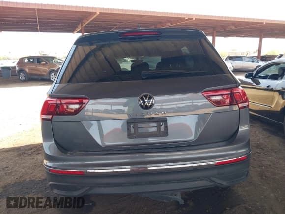 ✅ 2023 Volkswagen Tiguan S • VIN: 3VVRB7AX1PM110618 • Lot: 42750580. Listed on IAAI with 16,195 mi. Free auction sales archive from the USA and detailed vehicle history report at DreamBid. Image 16.