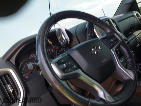 ✅ 2021 Chevrolet Silverado 1500 LT Trail Boss • VIN: 3GCPYFEL8MG141705 • Lot: 42914784. Wystawiony na IAAI z przebiegiem 40 543 mil. Bezpłatny archiwum sprzedaży aukcyjnych z USA i szczegółowy raport historii pojazdu na DreamBid. Zdjęcie 11.