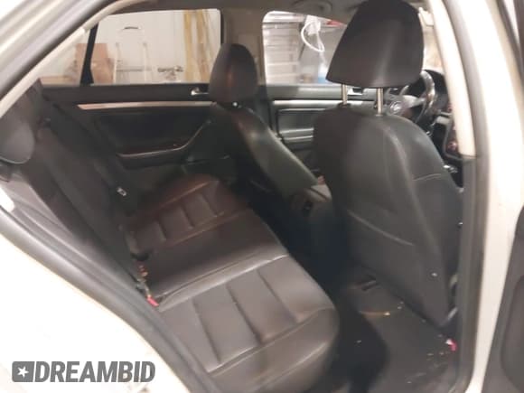 ✅ 2010 Volkswagen Jetta Limited Edition • VIN: 3VWRX7AJ1AM165859 • Lot: 42269603. Listed on IAAI with 93,615 mi. Free auction sales archive from the USA and detailed vehicle history report at DreamBid. Image 8.