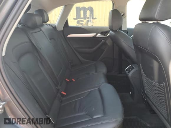 ✅ 2016 Audi Q3 Premium Plus • VIN: WA1BFCFS7GR008467 • Lot: 60854545. Wystawiony na Copart z przebiegiem 93 132 mil. Bezpłatny archiwum sprzedaży aukcyjnych z USA i szczegółowy raport historii pojazdu na DreamBid. Zdjęcie 10.