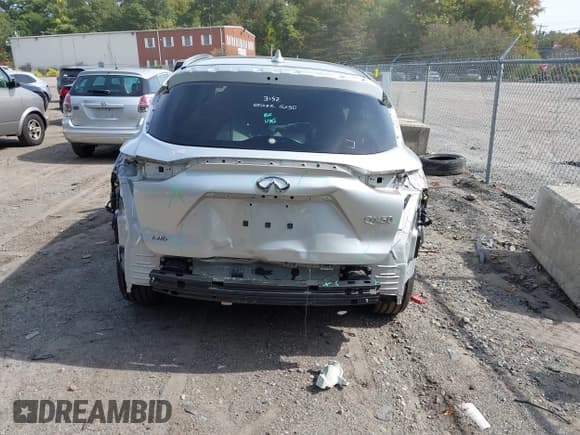✅ 2021 Infiniti QX50 Luxe • VIN: 3PCAJ5BB7MF108734 • Lot: 43322101. Wystawiony na IAAI z przebiegiem 54 306 mil. Bezpłatny archiwum sprzedaży aukcyjnych z USA i szczegółowy raport historii pojazdu na DreamBid. Zdjęcie 17.
