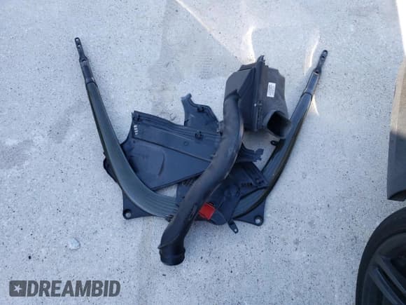 ✅ 2015 BMW M3 • VIN: WBS3C9C58FP803051 • Lot: 49765625. Listed on Copart with 111,934 mi. Free auction sales archive from the USA and detailed vehicle history report at DreamBid. Image 12.