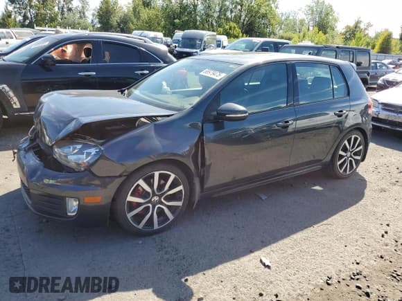 ✅ 2013 Volkswagen Golf GTI • VIN: WVWHD7AJ8DW062384 • Lot: 68979475. Wystawiony na Copart z przebiegiem 124 425 mil. Bezpłatny archiwum sprzedaży aukcyjnych z USA i szczegółowy raport historii pojazdu na DreamBid. Zdjęcie 1.