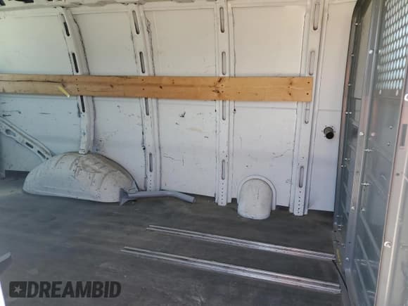 ✅ 2014 Chevrolet Express Cargo • VIN: 1GCWGFCA6E1159071 • Lot: 57384325. Listed on Copart with 203,891 mi. Free auction sales archive from the USA and detailed vehicle history report at DreamBid. Image 11.