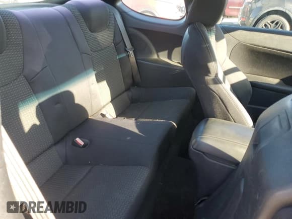 ✅ 2012 Hyundai Genesis Coupe 2.0T • VIN: KMHHT6KD5CU073452 • Lot: 42034875. Wystawiony na Copart z przebiegiem 106 854 mil. Bezpłatny archiwum sprzedaży aukcyjnych z USA i szczegółowy raport historii pojazdu na DreamBid. Zdjęcie 10.