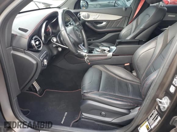 ✅ 2018 Mercedes-Benz GLC 43 AMG • VIN: WDC0G6EB1JF316217 • Lot: 92699545. Wystawiony na Copart z przebiegiem 89 206 mil. Bezpłatny archiwum sprzedaży aukcyjnych z USA i szczegółowy raport historii pojazdu na DreamBid. Zdjęcie 7.
