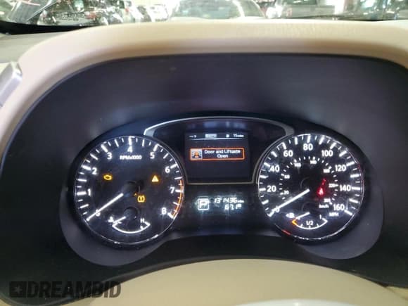 ✅ 2015 Nissan Pathfinder Platinum • VIN: 5N1AR2MM3FC633002 • Lot: 89856105. Listed on Copart with 131,436 mi. Free auction sales archive from the USA and detailed vehicle history report at DreamBid. Image 9.