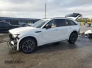 ✅ 2025 Mazda CX-70 3.3 Turbo S Premium Plus Package • VIN: JM3KJEHC7S1110128 • Лот: 84922905. Опубликован ранее на Copart с пробегом 5 581 миль. Бесплатный доступ к архиву аукционных продаж из США и подробный отчёт об истории автомобиля на DreamBid. Изображение 1.