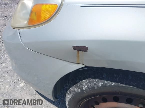 ✅ 2005 Toyota Matrix STD • VIN: 2T1KR32E65C508771 • Lot: 42162023. Listed on IAAI with 247,909 mi. Free auction sales archive from the USA and detailed vehicle history report at DreamBid. Image 6.