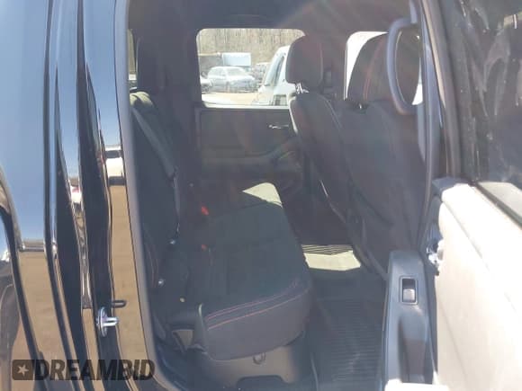 ✅ 2024 Nissan Frontier SV • VIN: 1N6ED1EK8RN656812 • Lot: 42071048. Listed on IAAI with 18,276 mi. Free auction sales archive from the USA and detailed vehicle history report at DreamBid. Image 8.