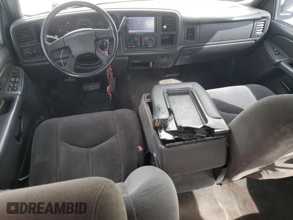 ✅ 2005 Chevrolet Silverado 1500 LS • VIN: 2GCEC13T151183235 • Лот: 69658254. Опубликован ранее на Copart с пробегом 249 042 миль. Бесплатный доступ к архиву аукционных продаж из США и подробный отчёт об истории автомобиля на DreamBid. Изображение 8.