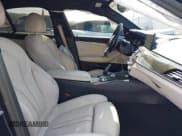 ✅ 2018 BMW 5 Series 540i • VIN: WBAJE5C55JG918407 • Lot: 42326980. Wystawiony na IAAI z przebiegiem 89 318 mil. Bezpłatny archiwum sprzedaży aukcyjnych z USA i szczegółowy raport historii pojazdu na DreamBid. Zdjęcie 5.