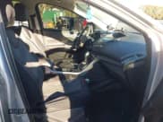 ✅ 2016 Ford Escape SE • VIN: 1FMCU9GX4GUA82788 • Lot: 43597349. Wystawiony na IAAI z przebiegiem 163 130 mil. Bezpłatny archiwum sprzedaży aukcyjnych z USA i szczegółowy raport historii pojazdu na DreamBid. Zdjęcie 5.