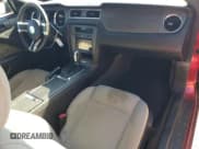 ✅ 2014 Ford Mustang V6 • VIN: 1ZVBP8AM4E5249333 • Лот: 85164365. Опубликован ранее на Copart с пробегом 115 370 миль. Бесплатный доступ к архиву аукционных продаж из США и подробный отчёт об истории автомобиля на DreamBid. Изображение 8.