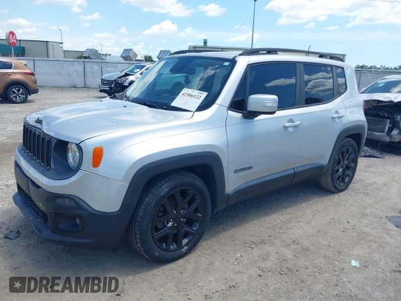 ✅ 2017 Jeep Renegade Latitude • VIN: ZACCJABB6HPG23465 • Lot: 42586122. Listed on IAAI with 72,465 mi. Free auction sales archive from the USA and detailed vehicle history report at DreamBid. Image 2.