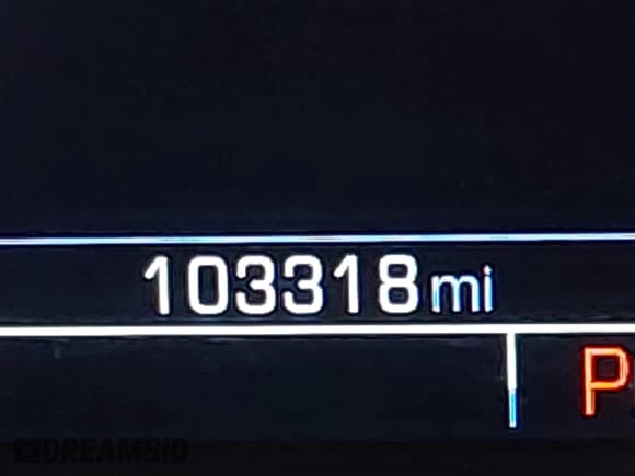 ✅ 2020 Chevrolet Suburban LT • VIN: 1GNSCHKC3LR181222 • Lot: 43047813. Wystawiony na IAAI z przebiegiem 103 318 mil. Bezpłatny archiwum sprzedaży aukcyjnych z USA i szczegółowy raport historii pojazdu na DreamBid. Zdjęcie 16.