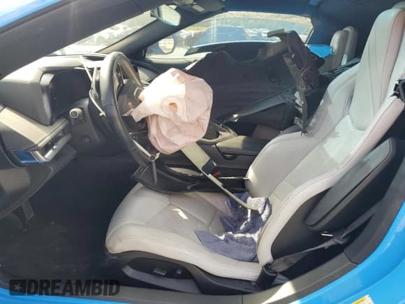 ✅ 2022 Chevrolet Corvette 1LT • VIN: 1G1YA2D47N5103492 • Lot: 80427565. Wystawiony na Copart z przebiegiem Nie podano. Bezpłatny archiwum sprzedaży aukcyjnych z USA i szczegółowy raport historii pojazdu na DreamBid. Zdjęcie 7.