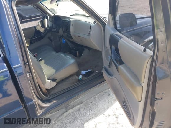 ✅ 1995 Ford Ranger Splash • VIN: 1FTCR10A8STA53032 • Lot: 42557295. Listed on IAAI with 143,231 mi. Free auction sales archive from the USA and detailed vehicle history report at DreamBid. Image 5.
