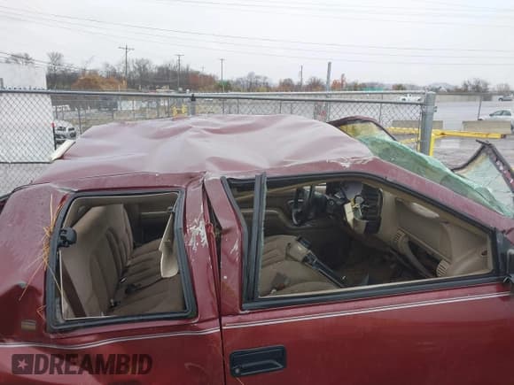 ✅ 1997 Chevrolet Silverado 1500 • VIN: 1GCEK19R4VE255266 • Лот: 43695240. Опубликован ранее на IAAI с пробегом 194 331 миль. Бесплатный доступ к архиву аукционных продаж из США и подробный отчёт об истории автомобиля на DreamBid. Изображение 13.