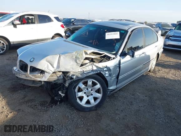 1999 BMW 3 Series 323i с VIN WBAAM3335XFP60154, выставлен на аукционе IAAI как лот 41593866 с пробегом 189 367 миль миль и . История ставок и продаж доступна на DreamBid. Изображение 2.