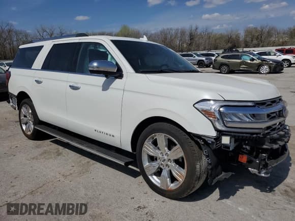 ✅ 2024 Ford Expedition Max Platinum • VIN: 1FMJK1M87REA37031 • Lot: 50388615. Listed on Copart with 6,900 mi. Free auction sales archive from the USA and detailed vehicle history report at DreamBid. Image 4.