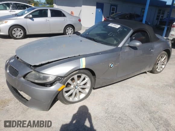 ✅ 2007 BMW Z4 3.0i • VIN: 4USBU33547LW60647 • Lot: 85870665. Listed on Copart with 79,846 mi. Free auction sales archive from the USA and detailed vehicle history report at DreamBid. Image 1.