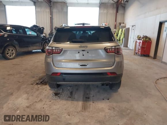 ✅ 2020 Jeep Compass Limited • VIN: 3C4NJDCB9LT221711 • Lot: 42971876. Listed on IAAI with 44,644 mi. Free auction sales archive from the USA and detailed vehicle history report at DreamBid. Image 16.