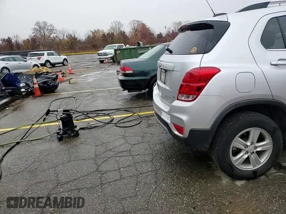 ✅ 2020 Chevrolet Trax LT • VIN: KL7CJPSBXLB029030 • Lot: 90669965. Wystawiony na Copart z przebiegiem 47 433 mil. Bezpłatny archiwum sprzedaży aukcyjnych z USA i szczegółowy raport historii pojazdu na DreamBid. Zdjęcie 14.