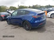 ✅ 2023 Tesla Model Y Performance • VIN: 7SAYGDEF1PF834554 • Lot: 43713737. Wystawiony na IAAI z przebiegiem 23 858 mil. Bezpłatny archiwum sprzedaży aukcyjnych z USA i szczegółowy raport historii pojazdu na DreamBid. Zdjęcie 3.