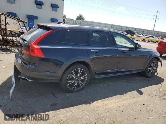 ✅ 2017 Volvo V90 • VIN: YV4A22NL5H1006411 • Lot: 70311634. Wystawiony na Copart z przebiegiem 70 891 mil. Bezpłatny archiwum sprzedaży aukcyjnych z USA i szczegółowy raport historii pojazdu na DreamBid. Zdjęcie 3.
