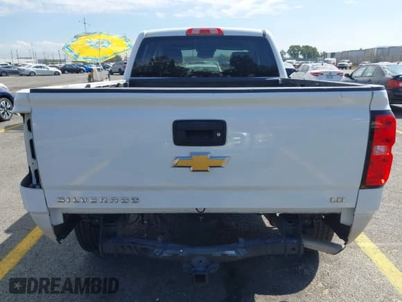 ✅ 2019 Chevrolet Silverado 1500 LT • VIN: 2GCRCPEC8K1118959 • Lot: 43300988. Wystawiony na IAAI z przebiegiem 141 898 mil. Bezpłatny archiwum sprzedaży aukcyjnych z USA i szczegółowy raport historii pojazdu na DreamBid. Zdjęcie 13.