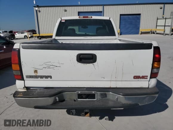✅ 2004 GMC Sierra 1500 SLE • VIN: 2GTEC19VX41186464 • Лот: 86314465. Опубликован ранее на Copart с пробегом 177 402 миль. Бесплатный доступ к архиву аукционных продаж из США и подробный отчёт об истории автомобиля на DreamBid. Изображение 6.