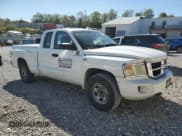 ✅ 2011 Ram Dakota ST • VIN: 1D7RW2BP3BS685247 • Lot: 82492345. Wystawiony na Copart z przebiegiem 142 639 mil. Bezpłatny archiwum sprzedaży aukcyjnych z USA i szczegółowy raport historii pojazdu na DreamBid. Zdjęcie 4.