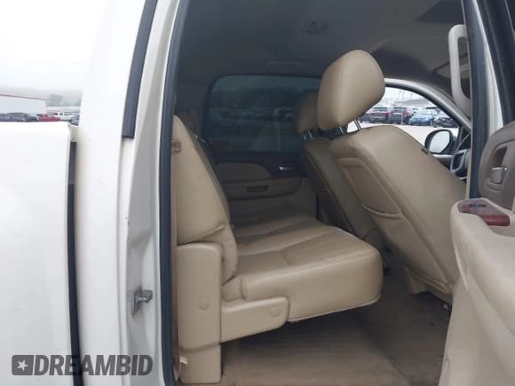 ✅ 2013 Chevrolet Silverado 1500 LTZ • VIN: 3GCPKTE78DG311421 • Lot: 42689139. Wystawiony na IAAI z przebiegiem 231 461 mil. Bezpłatny archiwum sprzedaży aukcyjnych z USA i szczegółowy raport historii pojazdu na DreamBid. Zdjęcie 8.