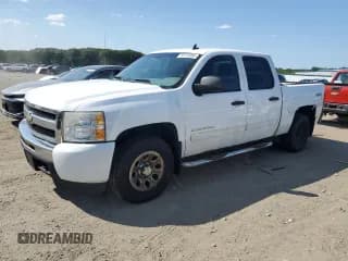 ✅ 2010 Chevrolet Silverado 1500 LS • VIN: 3GCRKREA4AG134661 • Lot: 68125095. Listed on Copart with 186,219 mi. Free auction sales archive from the USA and detailed vehicle history report at DreamBid. Image 1.