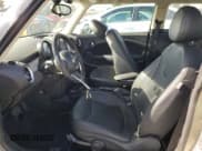 ✅ 2011 MINI Hardtop • VIN: WMWSU3C56BT098178 • Lot: 93194455. Wystawiony na Copart z przebiegiem 127 915 mil. Bezpłatny archiwum sprzedaży aukcyjnych z USA i szczegółowy raport historii pojazdu na DreamBid. Zdjęcie 7.