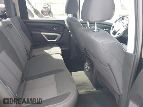 ✅ 2021 Nissan Titan SL • VIN: 1N6AA1ED9MN509741 • Lot: 42062139. Listed on IAAI with 41,291 mi. Free auction sales archive from the USA and detailed vehicle history report at DreamBid. Image 8.