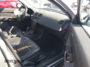 ✅ 2006 Volvo V50 2.4L • VIN: YV1MW390362163463 • Lot: 41437912. Wystawiony na IAAI z przebiegiem 121 092 mil. Bezpłatny archiwum sprzedaży aukcyjnych z USA i szczegółowy raport historii pojazdu na DreamBid. Zdjęcie 5.