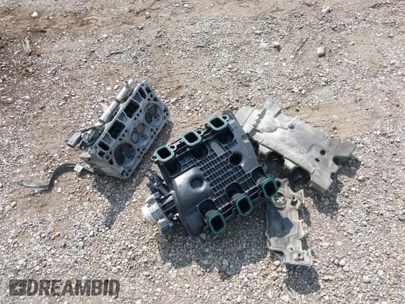 ✅ 2017 Chevrolet Silverado 1500 Work Truck • VIN: 1GCNCNEH6HZ102497 • Lot: 42911985. Wystawiony na IAAI z przebiegiem 160 000 mil. Bezpłatny archiwum sprzedaży aukcyjnych z USA i szczegółowy raport historii pojazdu na DreamBid. Zdjęcie 12.