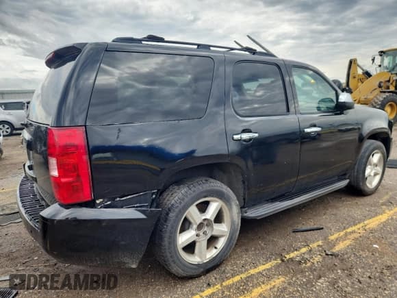 ✅ 2007 Chevrolet Tahoe LTZ • VIN: 1GNFC13077R387291 • Lot: 81477145. Listed on Copart with 242,452 mi. Free auction sales archive from the USA and detailed vehicle history report at DreamBid. Image 3.