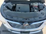 ✅ 2022 Buick Enclave Premium • VIN: 5GAEVBKWXNJ172575 • Lot: 67109825. Wystawiony na Copart z przebiegiem 22 588 mil. Bezpłatny archiwum sprzedaży aukcyjnych z USA i szczegółowy raport historii pojazdu na DreamBid. Zdjęcie 14.