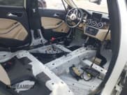 ✅ 2015 Mercedes-Benz GLA 250 • VIN: WDCTG4EB3FJ152720 • Lot: 42823841. Wystawiony na IAAI z przebiegiem 107 824 mil. Bezpłatny archiwum sprzedaży aukcyjnych z USA i szczegółowy raport historii pojazdu na DreamBid. Zdjęcie 14.